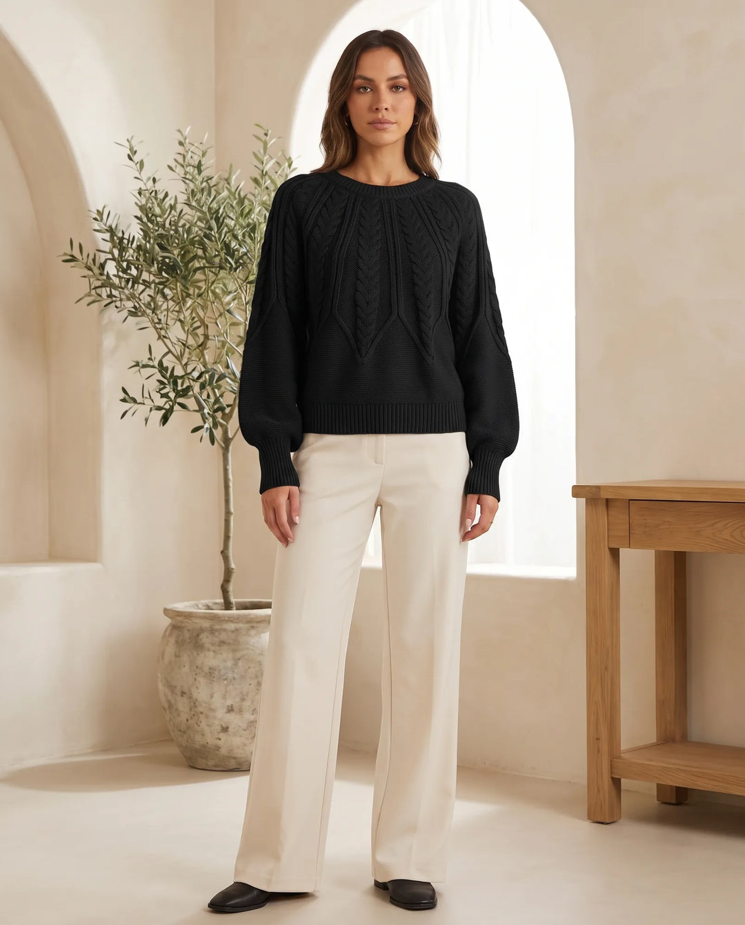 Isla Kabelgebreide Trui voor Dames - Ronde Hals Lange Mouwen Jumper - Zwart | Auburn Row