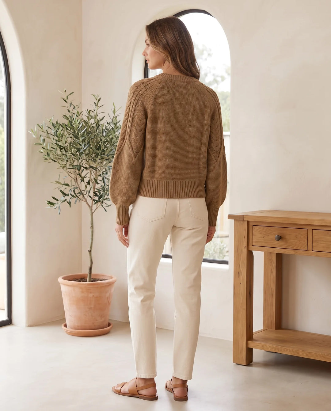 Isla Kabelgebreide Trui voor Dames - Crew Neck Lange Mouwen Jumper - Camel | Auburn Row