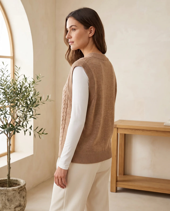 Georgia V-Hals Kabelgebreide Sweater Vest voor Vrouwen – Tan