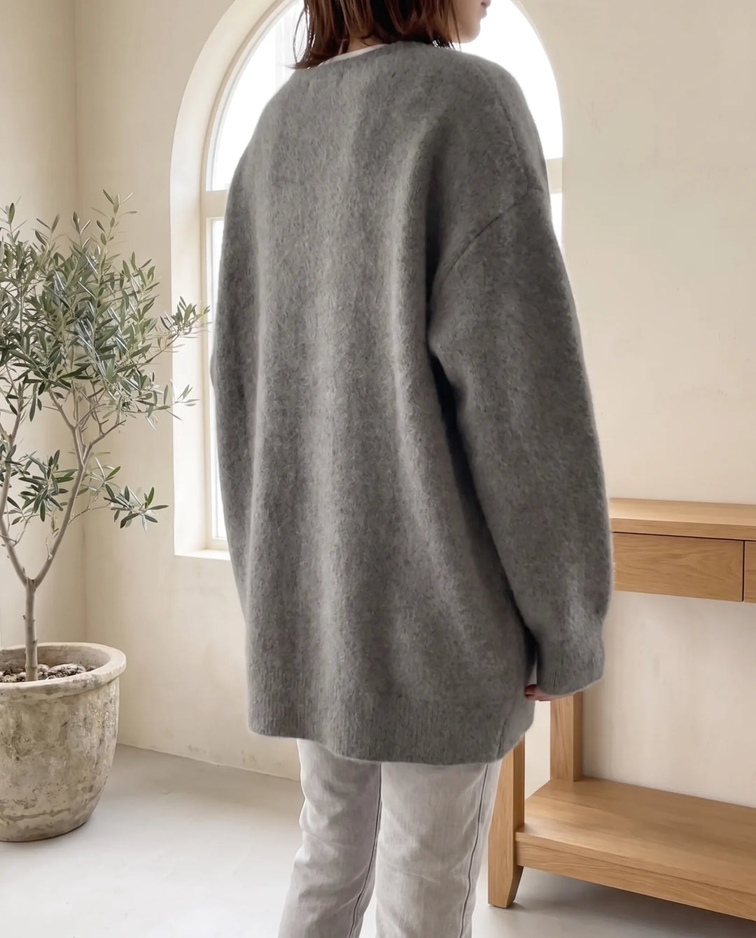 Wren Oversized Cardigan voor Vrouwen - Fluffy Knit Drukknopen Voorkant - Grijs | Auburn Row