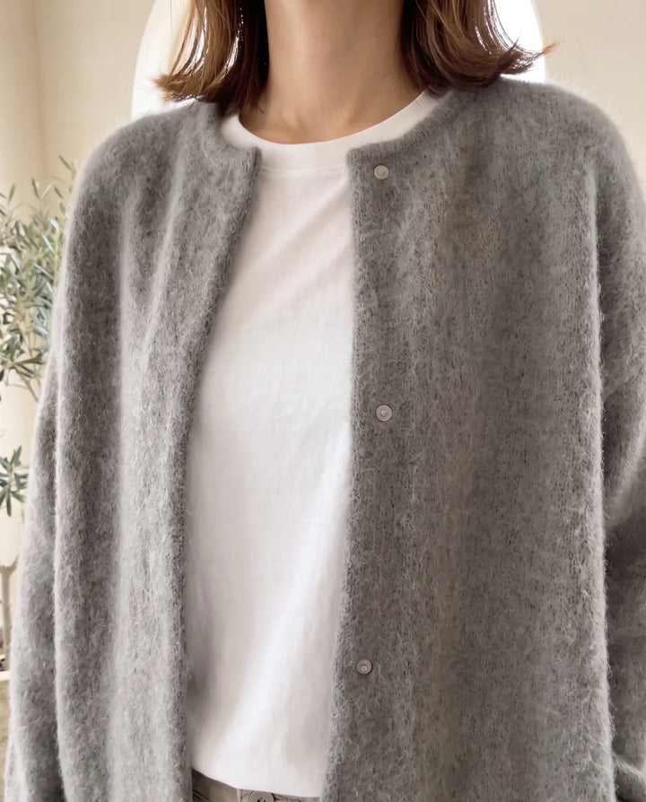 Wren Oversized Cardigan voor Vrouwen - Fluffy Knit Drukknopen Voorkant - Grijs | Auburn Row