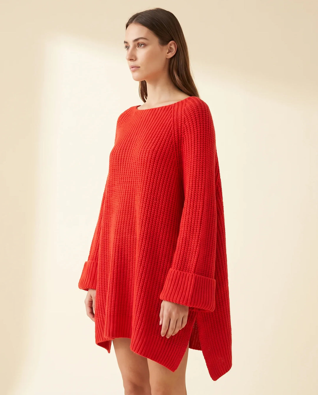 Eloise Trui voor Dames - Oversized Poncho-Stijl Met Gebogen Zoom en Ronde Hals