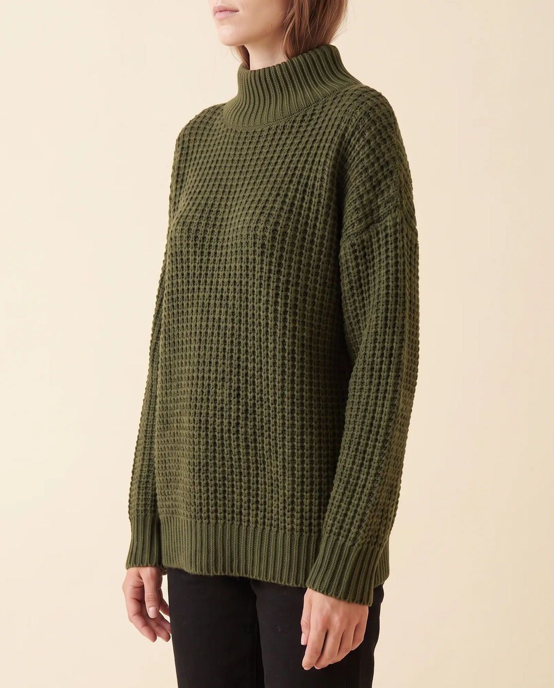 Vrouwen Fern Coltrui - Oversized Chunky Brei Met Verlaagde Schouders