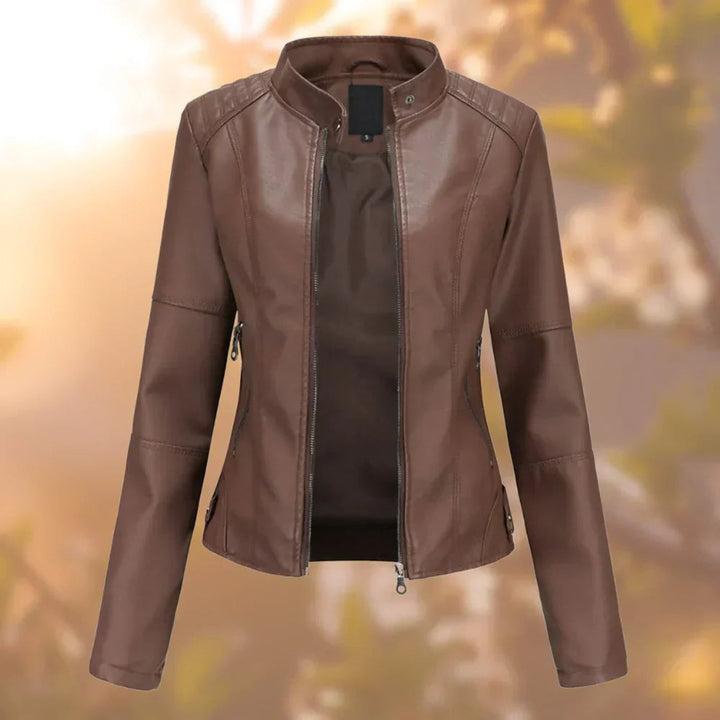 Larissa | Slanke bikerjack met rits